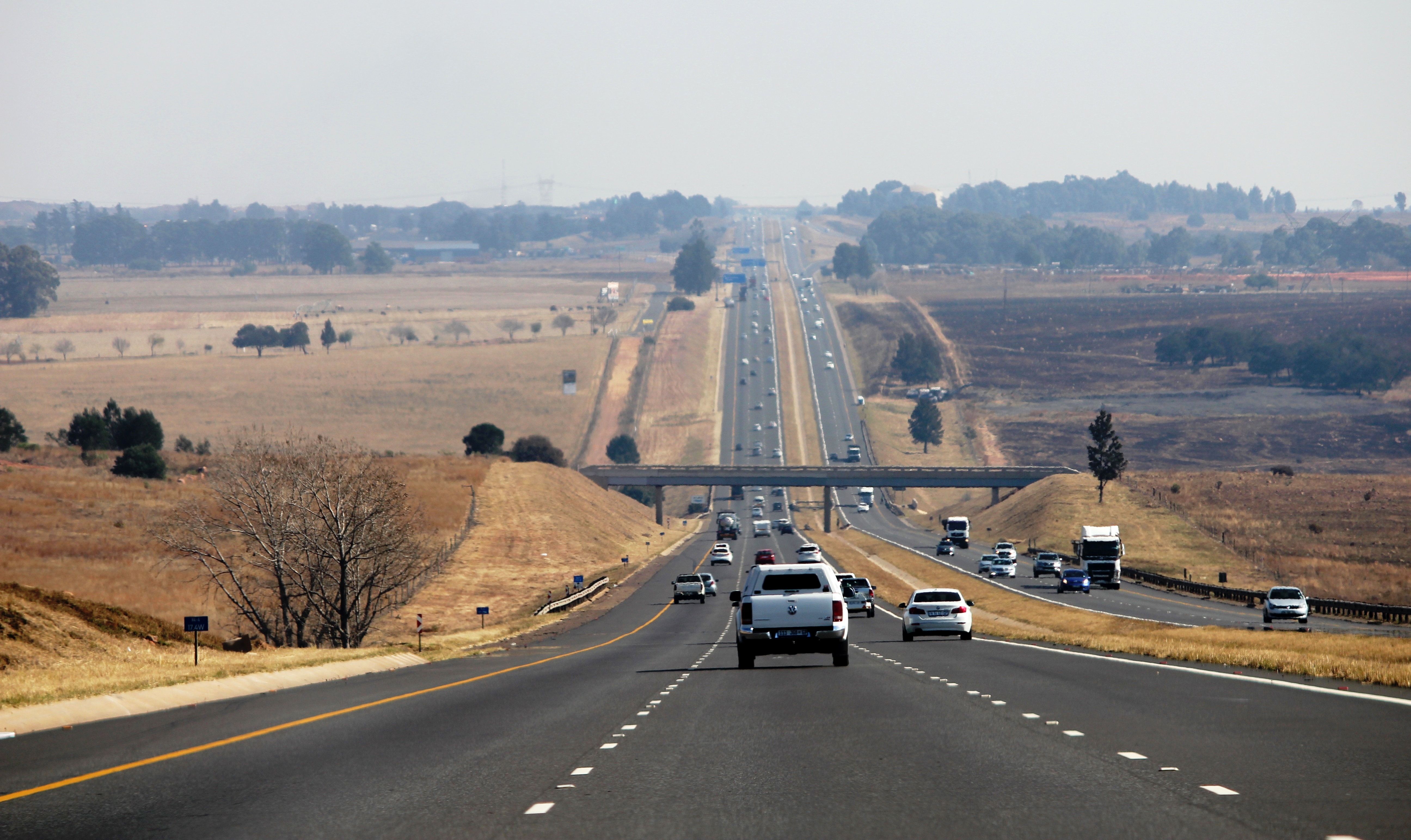 Archive: traffic on the N4 near Middelburg, Mpumalanga, looking west.
